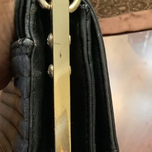 VINCE CAMUTO LEATHER SHOULDER BAG - Picture 9 of 13